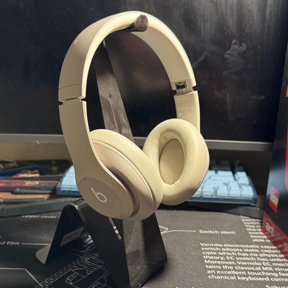 Beats by Dre Over-Ear Headphones - Cream